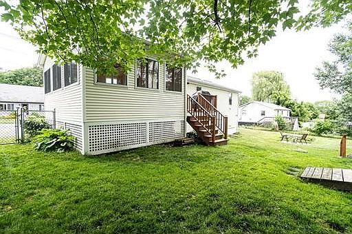 4th image of 49 Cogswell St