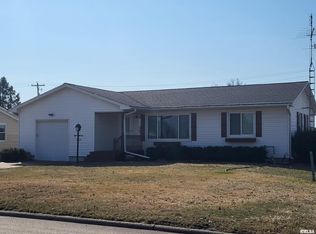 882 Parkview Rd, Galesburg, IL 61401