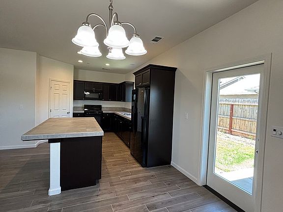 3rd image of 30769 Ashland Rd