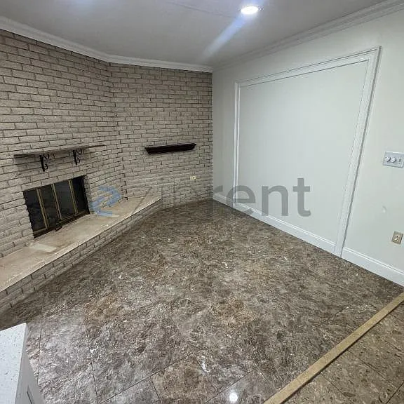 6534 Precourt Dr — Photo 2