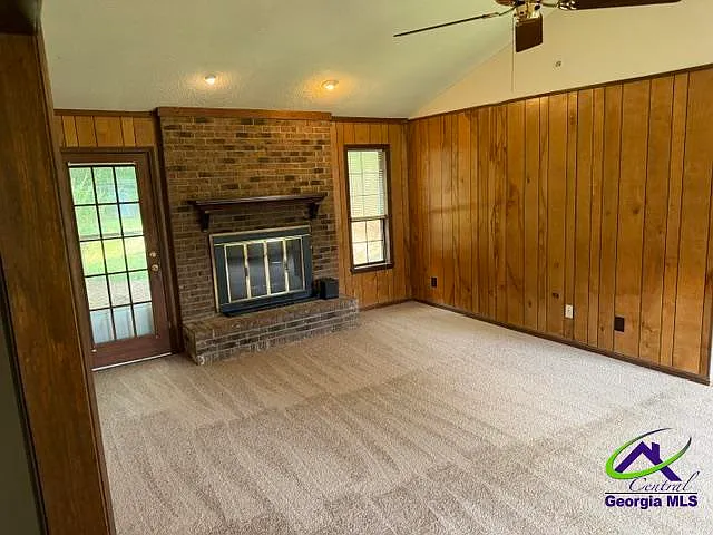 212 Tortoise Dr — Photo 2