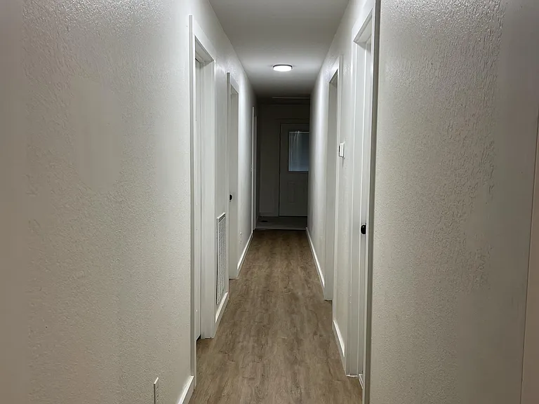 3759 Grace Ave — Photo 4