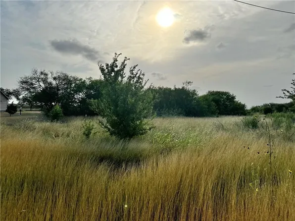 3845 Cobb Ln, Robstown, TX 78380