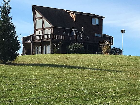 3rd image of 151 Boyds Mill Ln