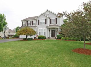 773 Independence Blvd, Lindenhurst, IL 60046