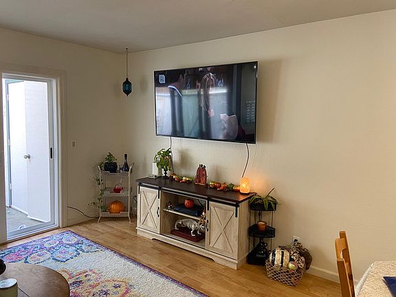 2nd image of 1136 Terra Nova Blvd