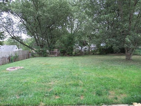5th image of 3924 Shanabruck Ave NW