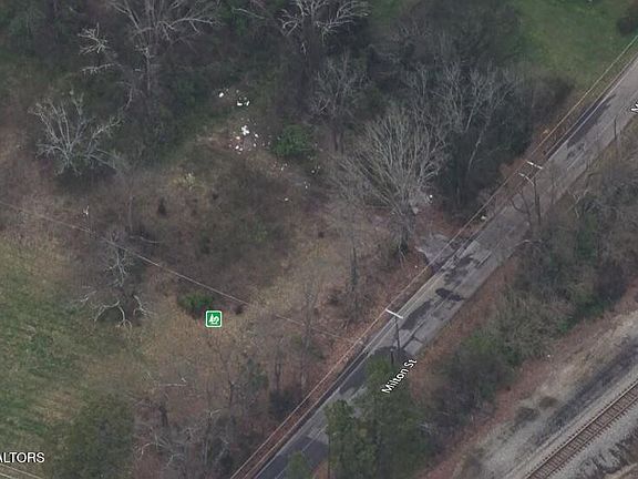 5th image of 4011 Milton St