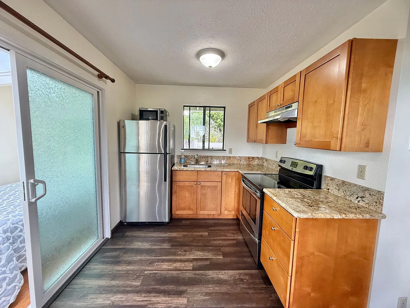 Partially Furnished 2-Bedroom / 1-Bathroom Cottage in Kula! — Photo 4