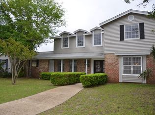 211 Hibiscus Ave, Gulf Breeze, FL 32561