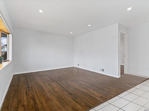 4th image of 157 Dartmouth Dr