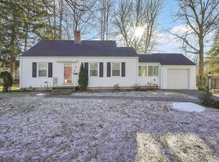 25 Mayflower Rd, Springfield, MA 01118