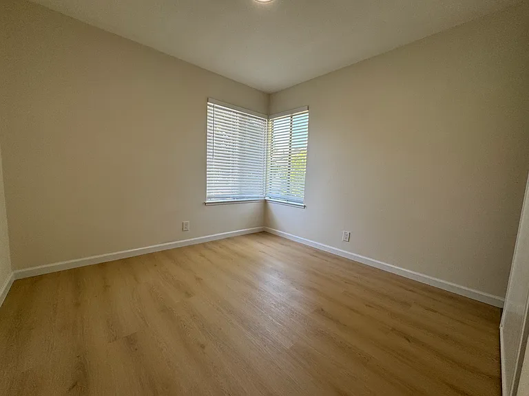 669 Balfour Dr — Photo 16