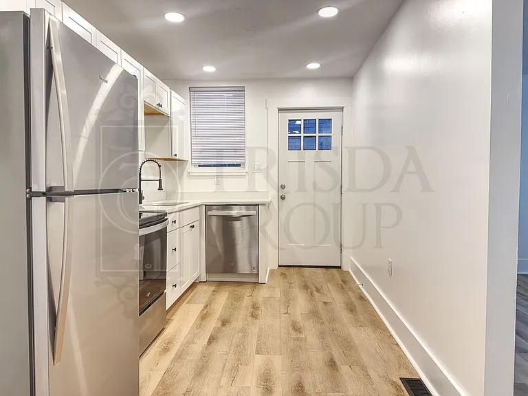 1538 Fallowfield Ave #1 — Photo 8