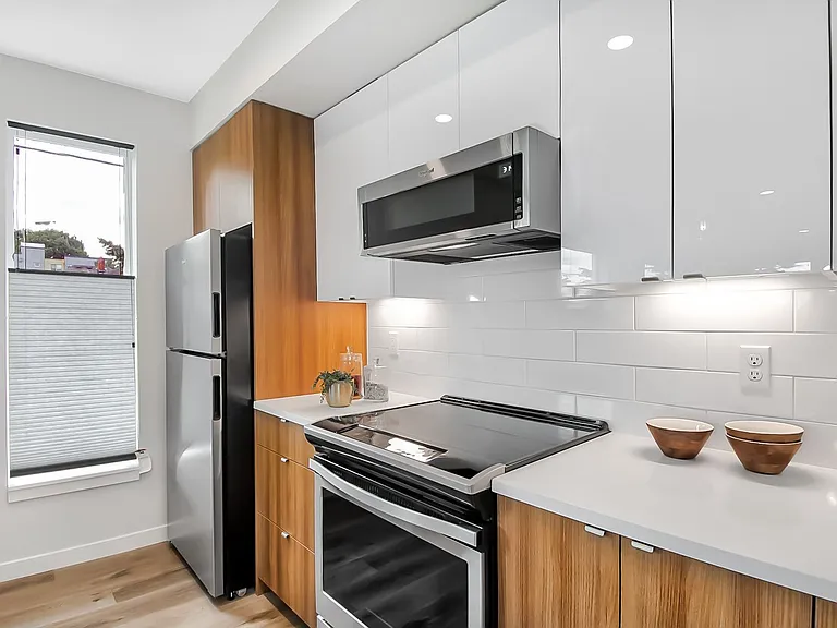 Julian Apartments — Photo 35