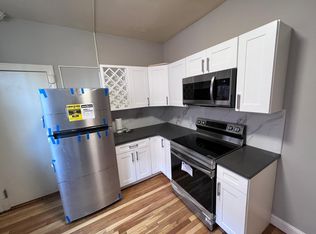 39 Robin Rd #204, West Hartford, CT 06119