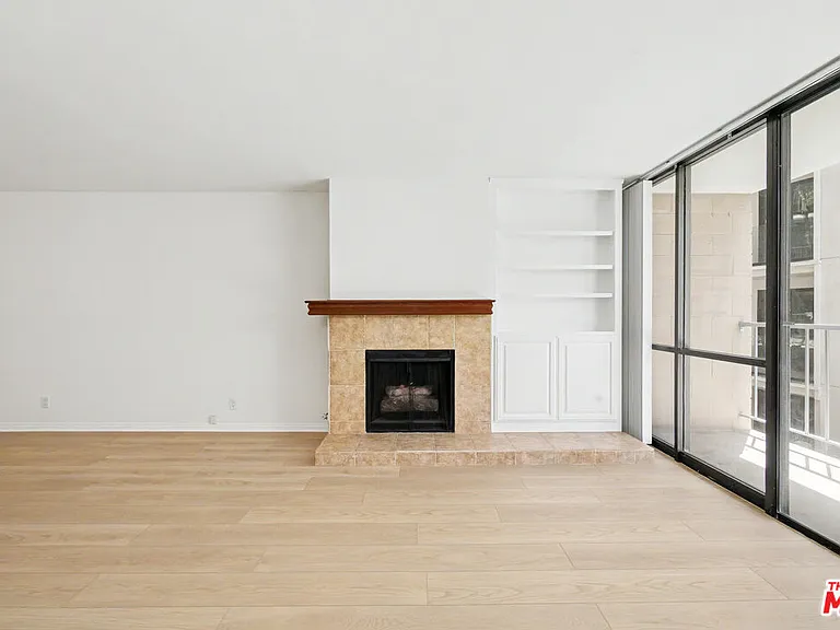10966 Rochester Ave #1D — Photo 15
