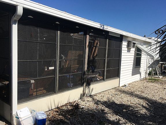 3rd image of 4885 Sandpiper Dr