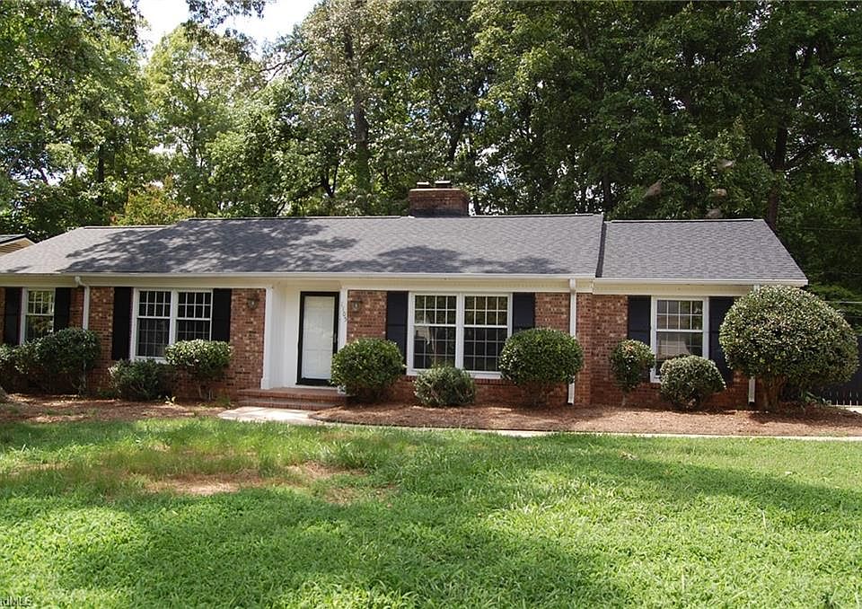 1st image of 1105 McDowell Dr
