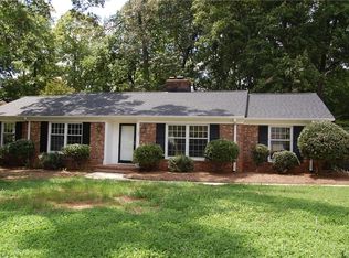 1105 McDowell Dr, Greensboro, NC 27408