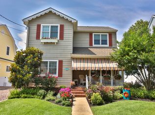 1037 Maryland Ave, Cape May, NJ 08204