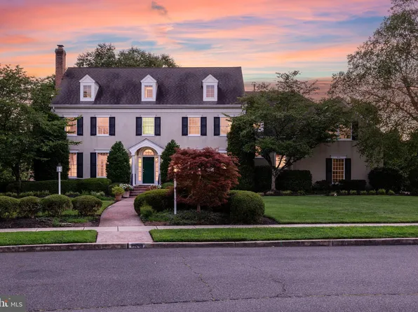 825 Loveland Rd, Moorestown, NJ 08057