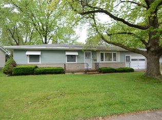 3169 N Christine Dr, Decatur, IL 62526