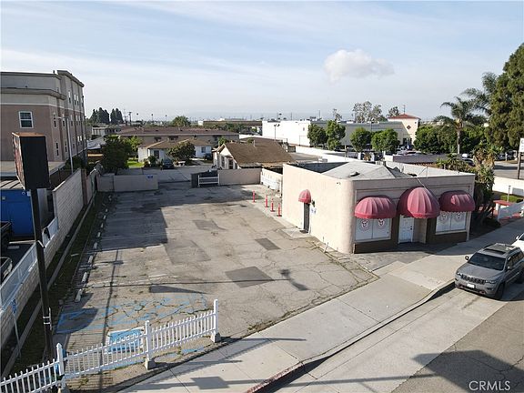 3rd image of 1716 W Redondo Beach Blvd Lot 1