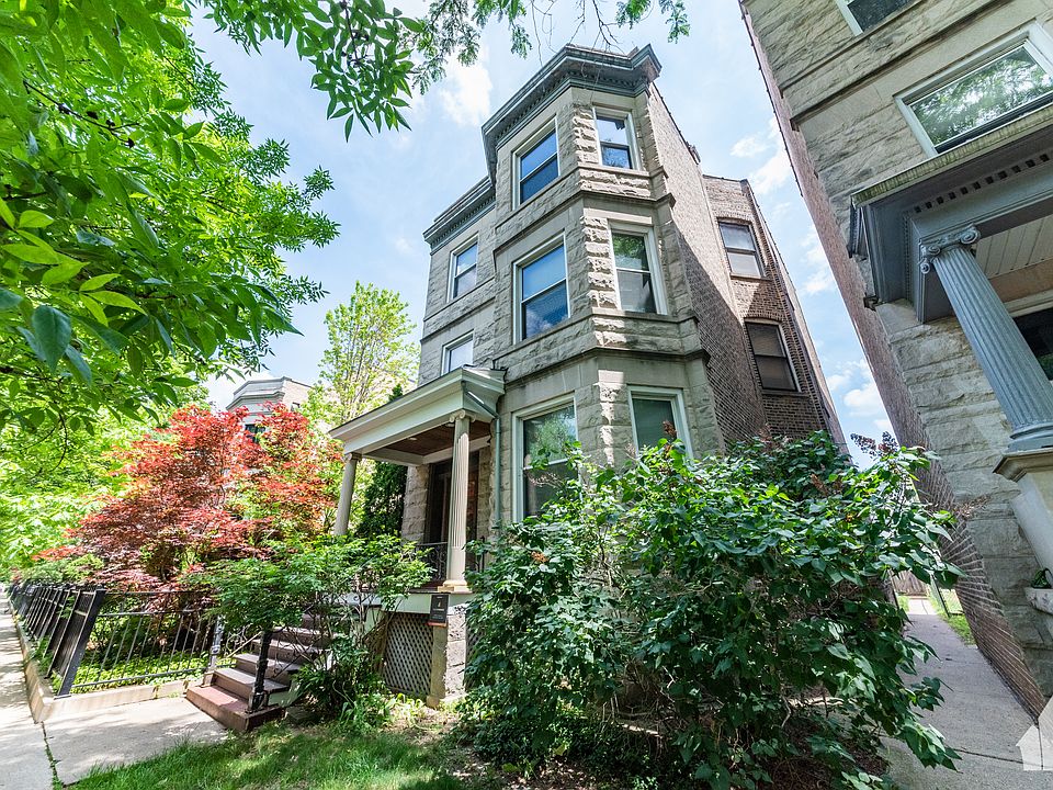 1st image of 3727 N Lakewood Ave #3
