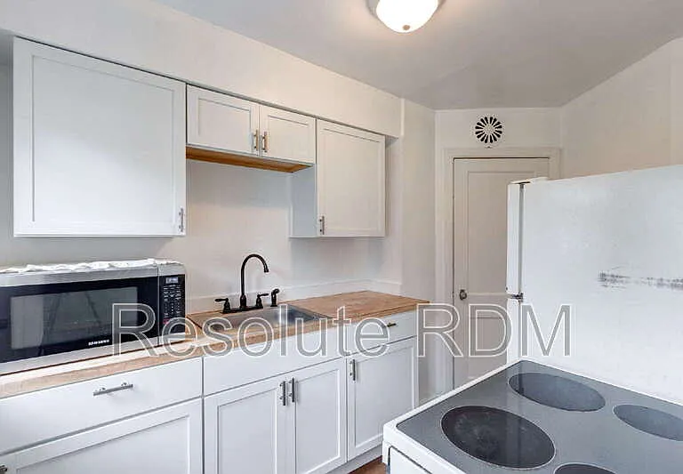 201 S Emerson Ave — Photo 12