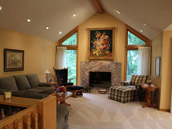 3rd image of 2109 Oakfield Dr #46