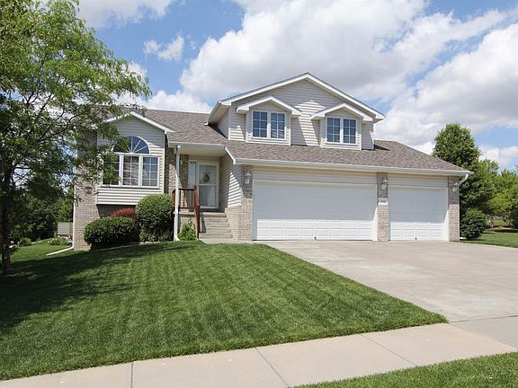 5th image of 9040 Foxtail Dr