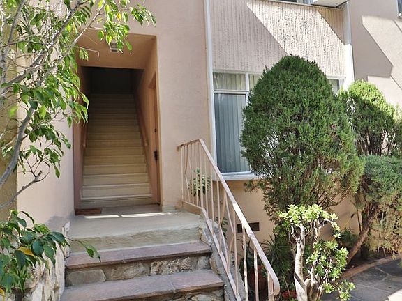 5th image of 974 Granville Ave #7