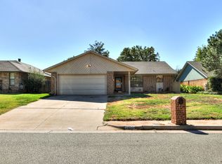 2800 Greenfield Dr, Edmond, OK 73012