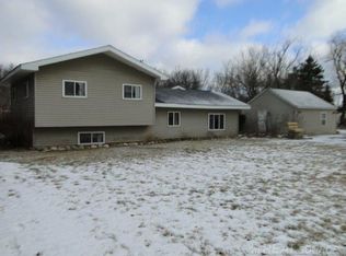 193 E Burnside Rd, North Branch, MI 48461