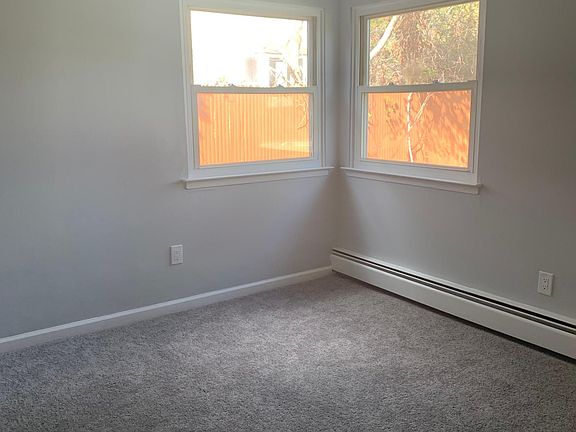 4th image of 49 Narragansett Ave #1