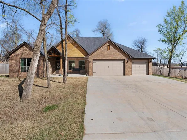 2412 Black Jack Ct, Blanchard, OK 73010