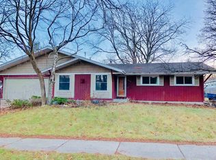 5825 Schroeder Rd, Madison, WI 53711