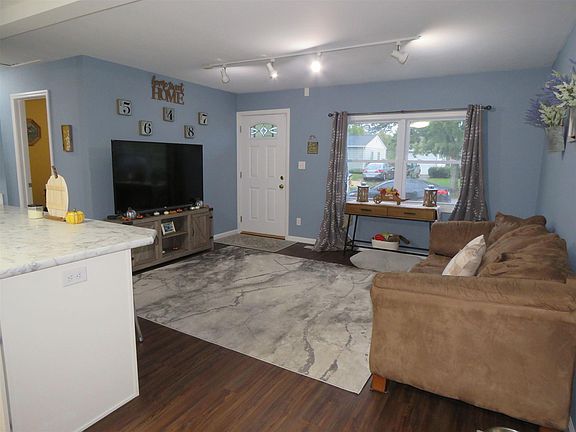 2nd image of 56487 Miller Dr