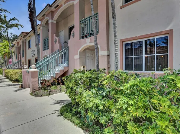 7775 NW 22nd St APT 105, Pembroke Pines, FL 33024