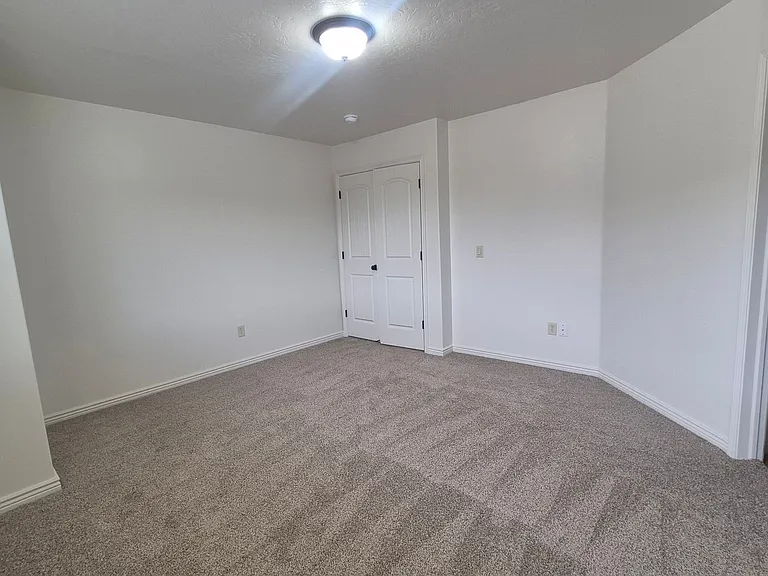 1000 E Bluffview Dr #32 — Photo 8