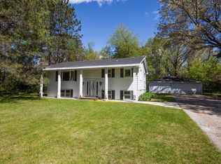 W379S4722 E Pretty Lake Rd, Dousman, WI 53118