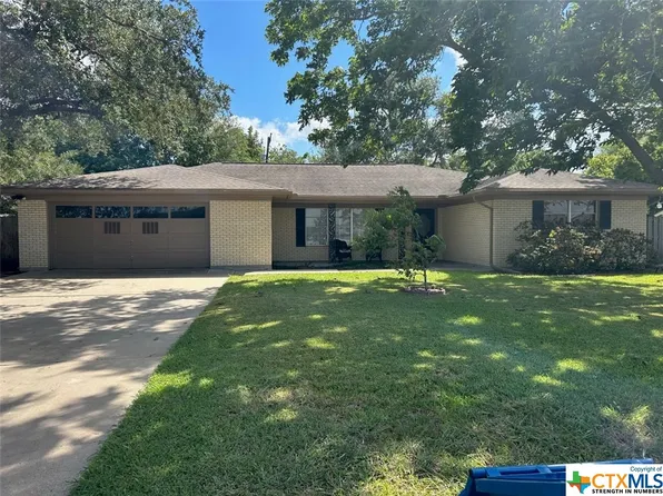 1008 N Nueces St, Port Lavaca, TX 77979