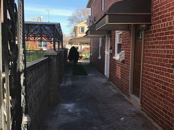 3rd image of 2251 E 72nd St #1