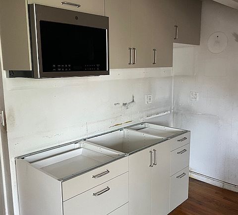 3rd image of 95 Waltham St #11