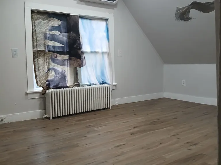 275 Chestnut St #3 — Photo 12