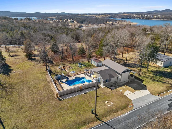 435 Schodack Road, Lampe, MO 65681