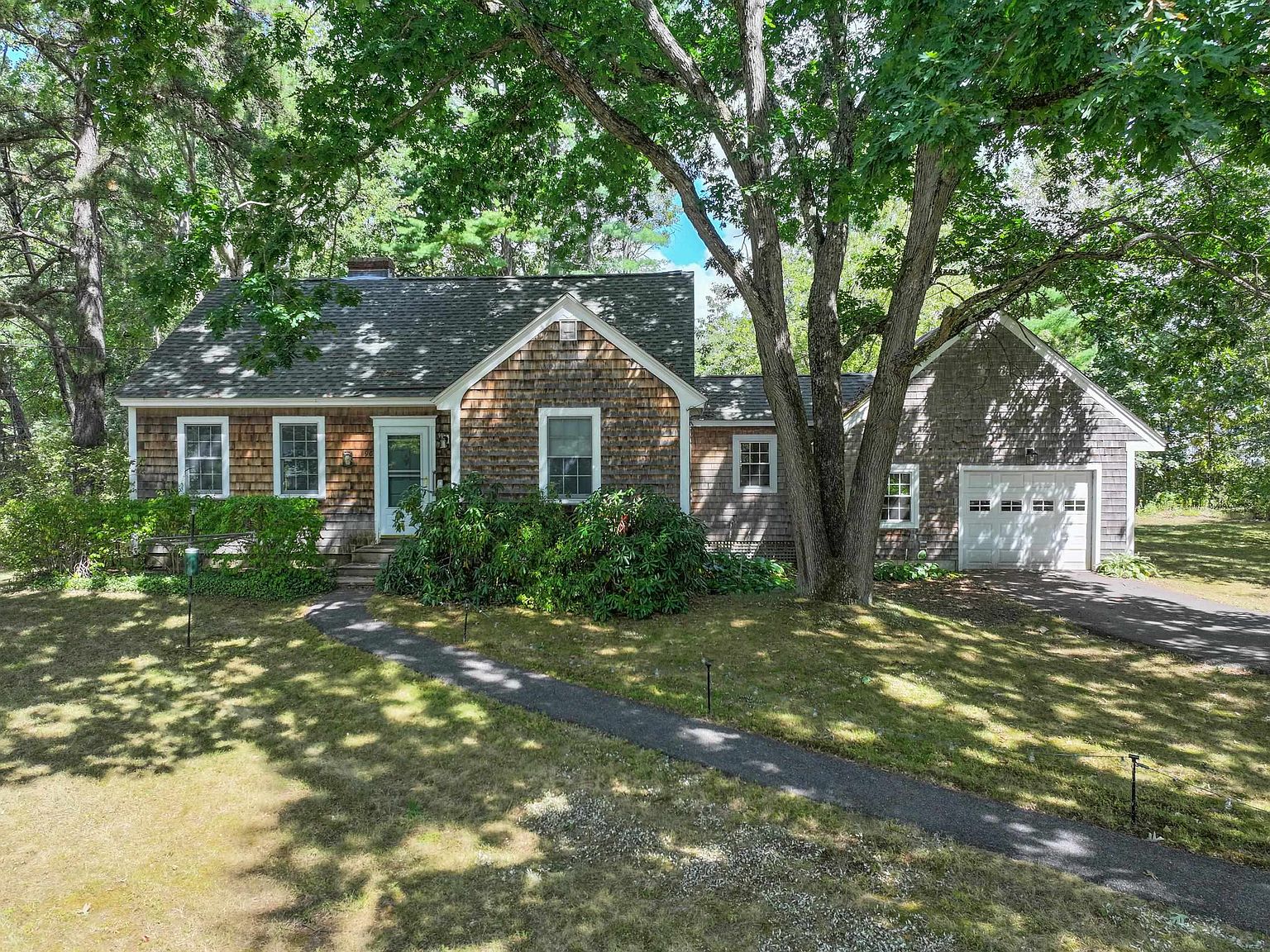 90 East Side Drive, Concord, NH 03301 | Zillow