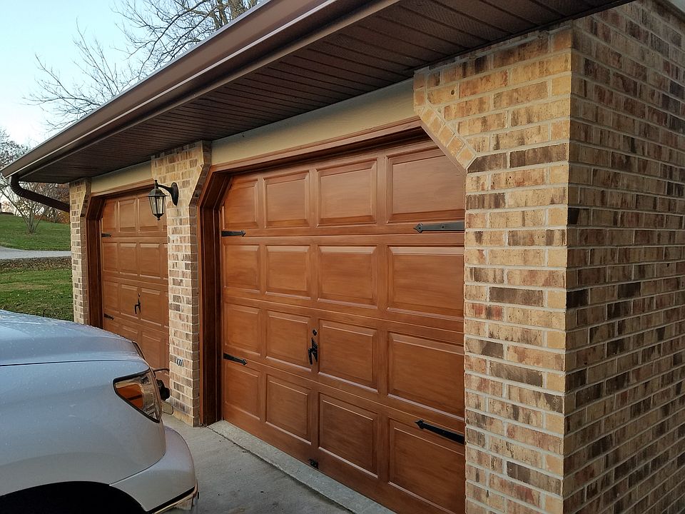 Detached 2 car garage