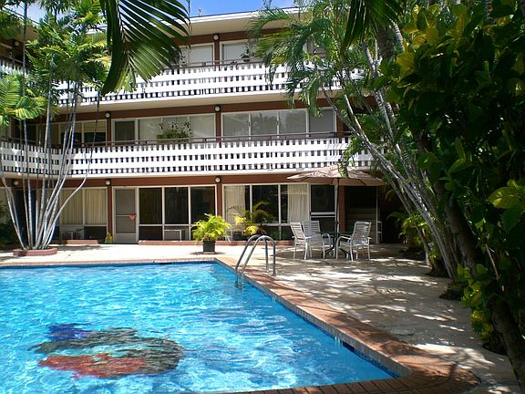 Alexander Gardens offers a peaceful courtyard and sparkling 